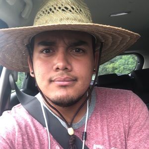 Meet your Posher, Javier